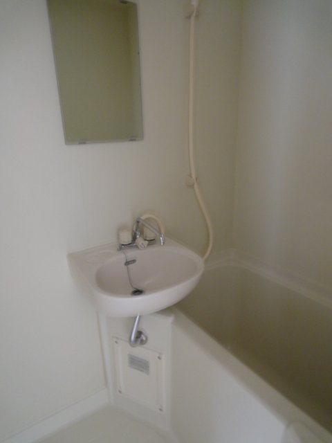 バス・シャワールーム　同物件別室