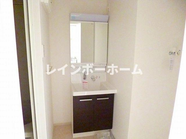 洗面設備　同物件別号室参考写真です。