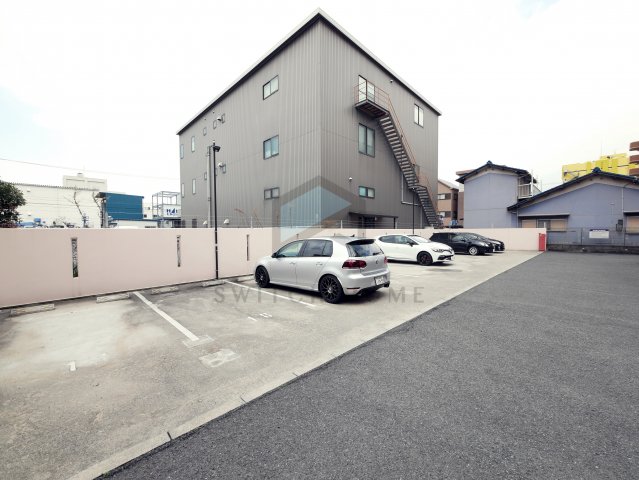 駐車場　駐車場完備です