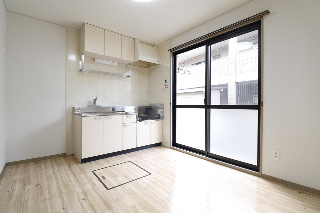 居室・リビング　日当たりの良いダイニングです♪