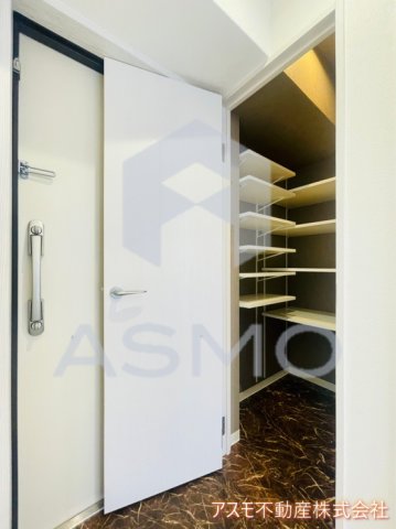 玄関　同マンション別部屋参考写真