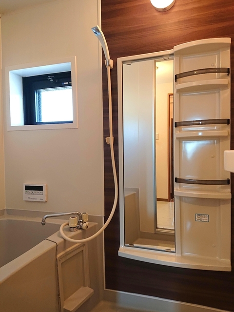 バス・シャワールーム　浴室　追焚給湯付