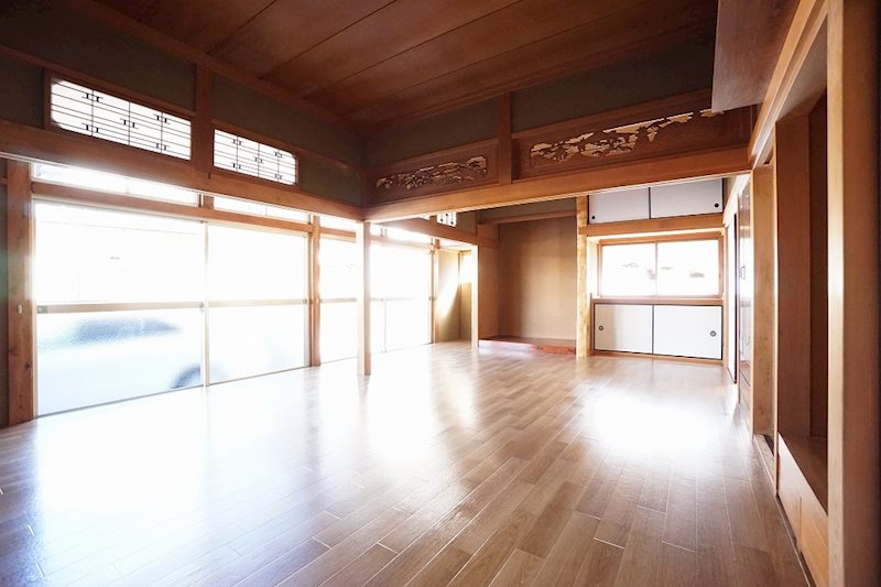 稲毛3丁目戸建ての居間写真