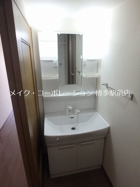 洗面設備　※別部屋写真参考