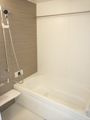 バス・シャワールーム　追い焚き機能付き