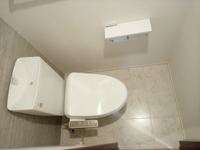 トイレ　温水洗浄暖房便座