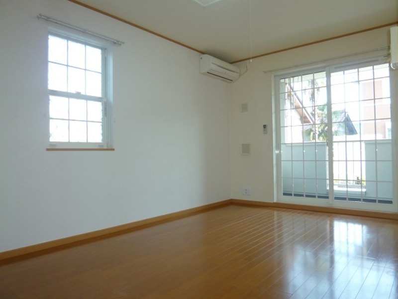 居室・リビング　図面と現状に相違がある場合には現状を優先