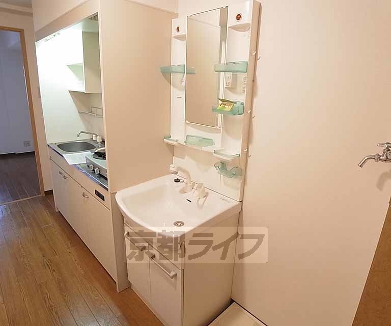 洗面設備　便利なシャンプードレッサー。