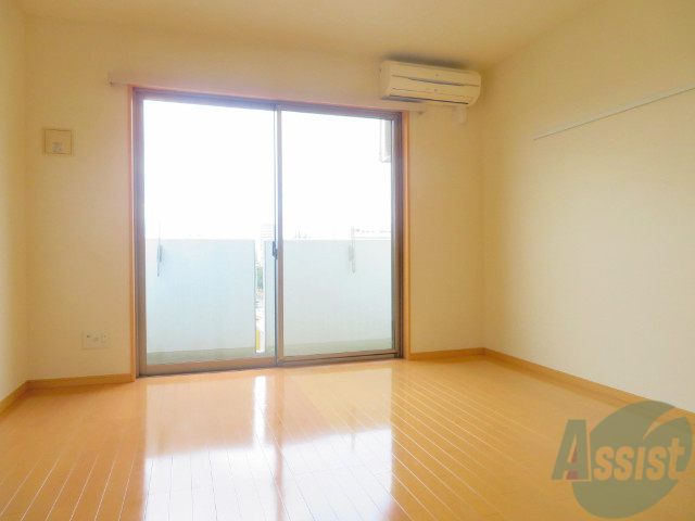 居室・リビング　リビングには、日差しが差していいですねー