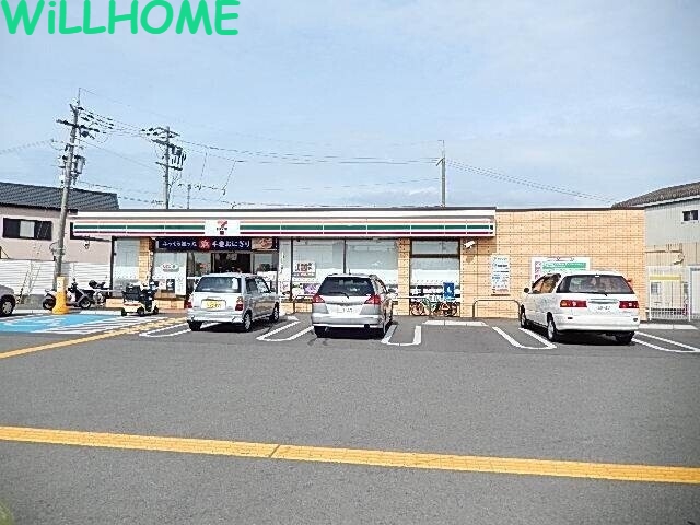 コンビニ　セブンイレブン和歌山梶取店（コンビニ）まで601m