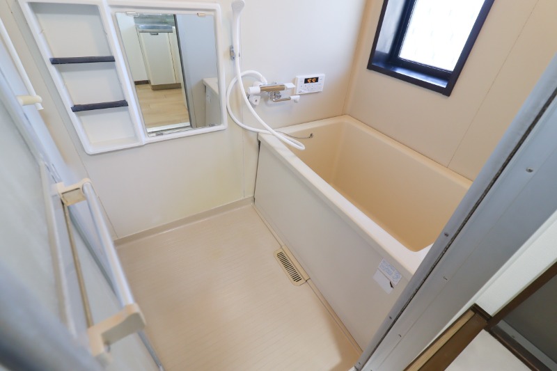 バス・シャワールーム　図面と現状に相違がある場合には現状を優先