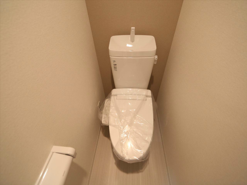 トイレ　温水洗浄暖房便座付トイレ