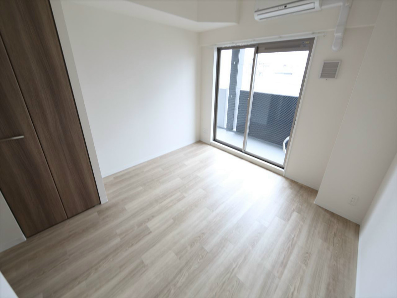 居室・リビング　洋室6.5帖　エアコン完備