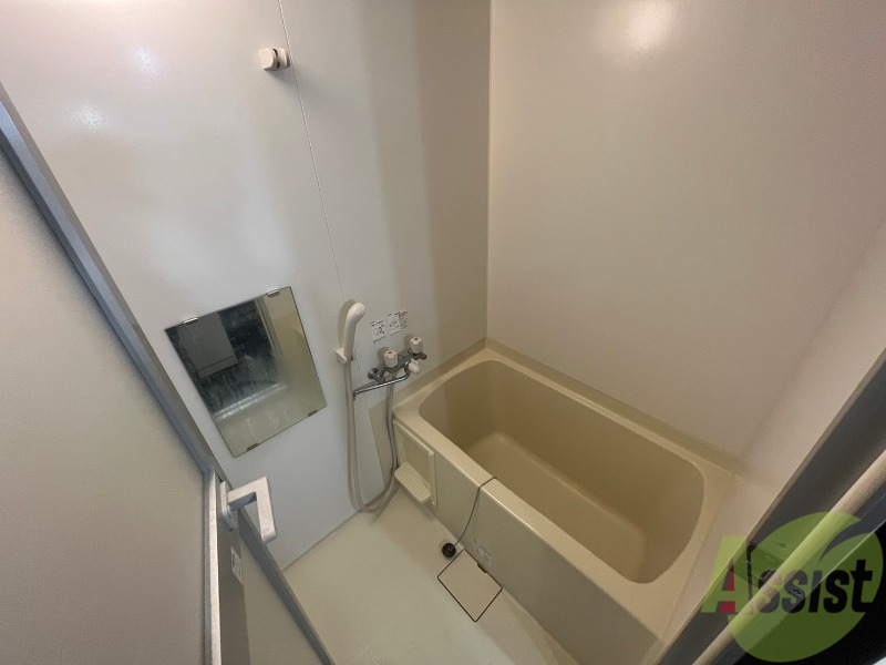 バス・シャワールーム　お風呂になります。一日の疲れを癒してくださいね。