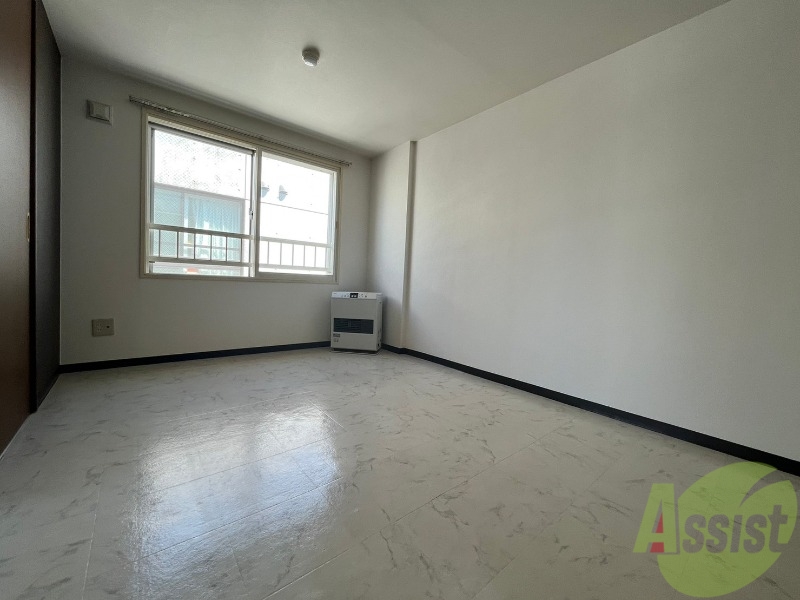 居室・リビング　広々としたリビングですね。使い勝手がよさそうですね！