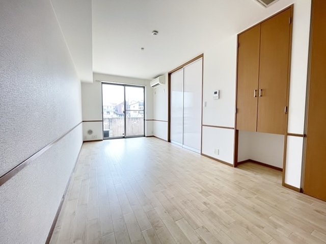 居室・リビング　別号室の参考写真です