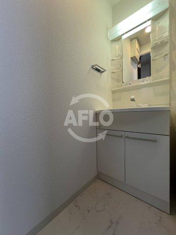 洗面設備　レジディア新大阪　洗面台