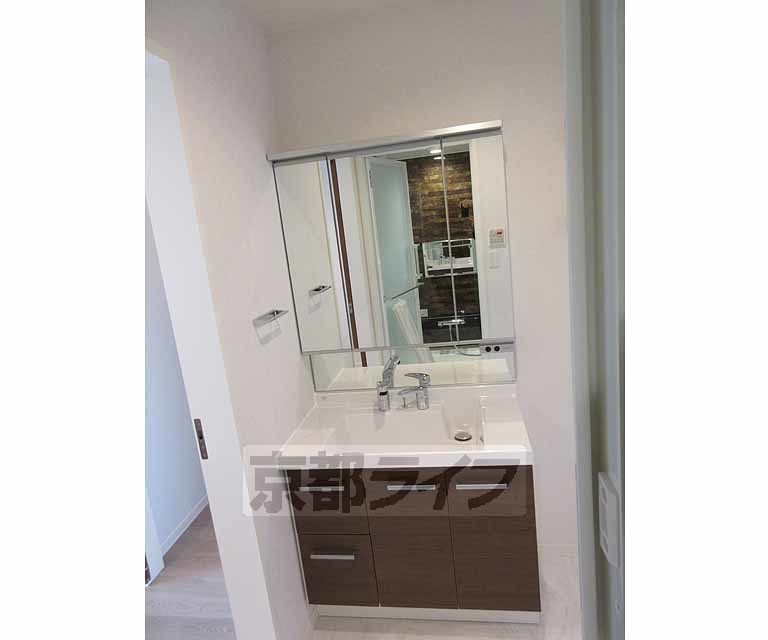 洗面設備　独立洗面台