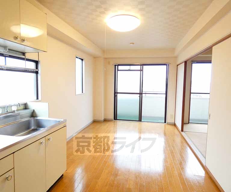 居室・リビング　８．５帖のＬＤＫです