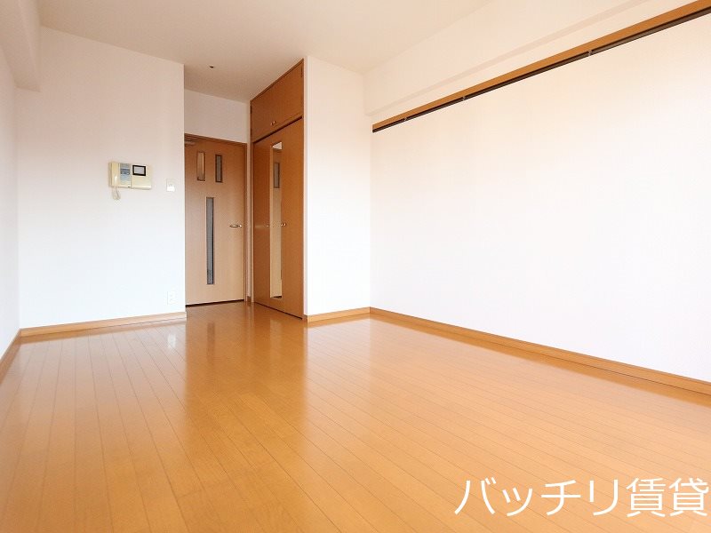 居室・リビング　別号室タイプの為、現状を優先致します。