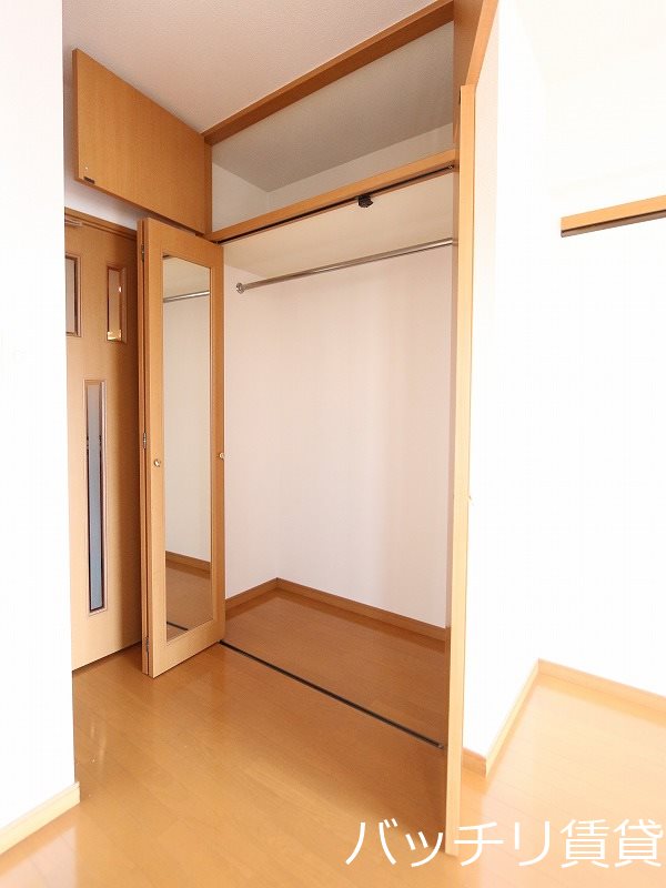 収納　別号室タイプの為、現状を優先致します。