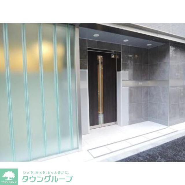 エントランス　お問合せは(株)タウンハウジングレジデンス事業部　赤坂店・…