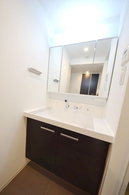 洗面設備　お問合せは(株)タウンハウジングレジデンス事業部　赤坂店・…