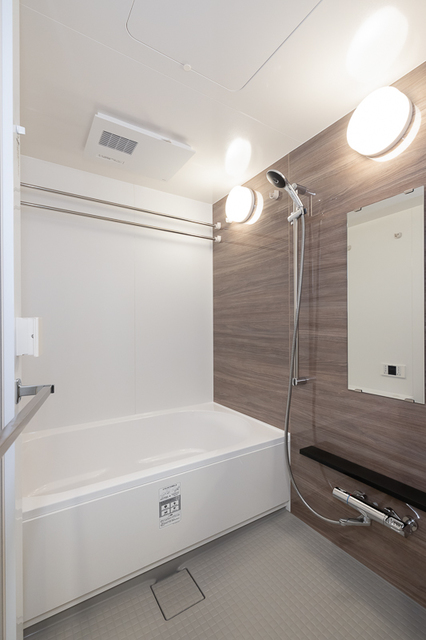 バス・シャワールーム　※写真は同タイプ住戸です。