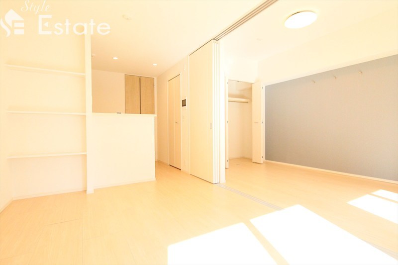 居室・リビング　内装