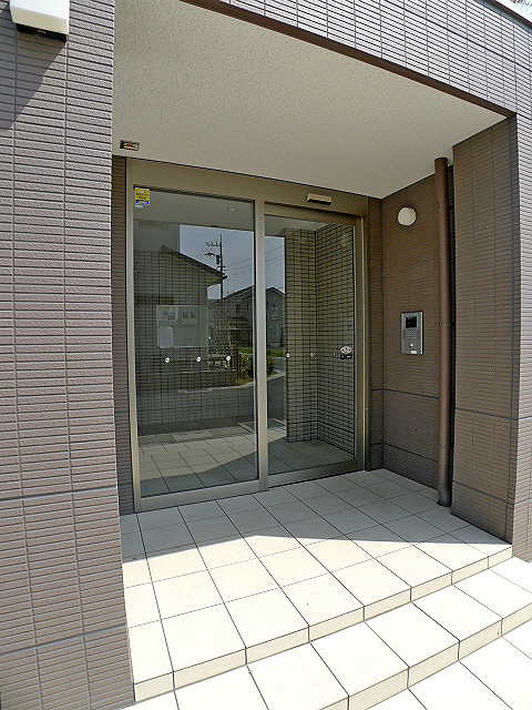 エントランス　オートロック完備