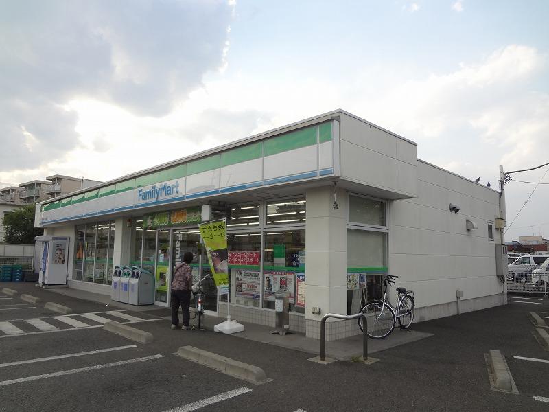 コンビニ　ファミリーマート東大和上北台店（コンビニ）まで1021m