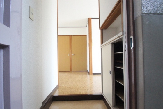 玄関　※別号室の写真になります。
