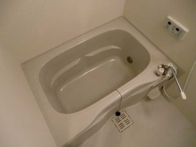 バス・シャワールーム　追焚・浴室乾燥機完備