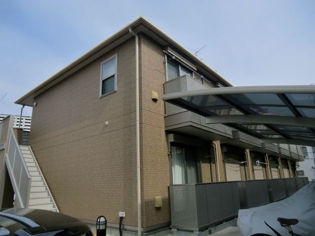 建物外観　２００９年築　駅徒歩５分