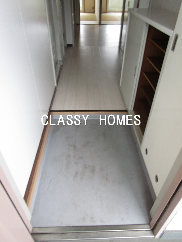 玄関　1984年竣工　ビレッジハウス品川八潮タワー1号棟