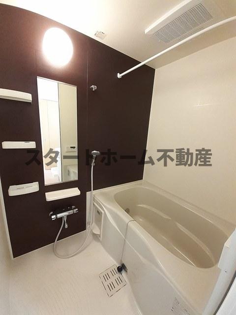 バス・シャワールーム　お風呂で日々の疲れを落としましょう