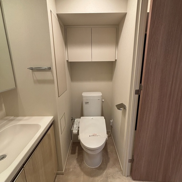 トイレ　※写真は同タイプ住戸です。