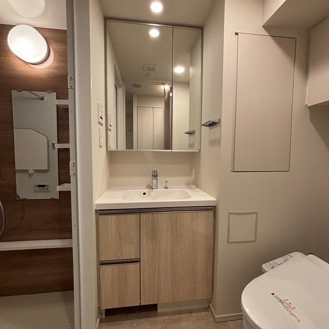 洗面設備　※写真は同タイプ住戸です。