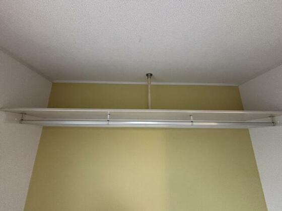 収納　ハンガーラック＆上部棚