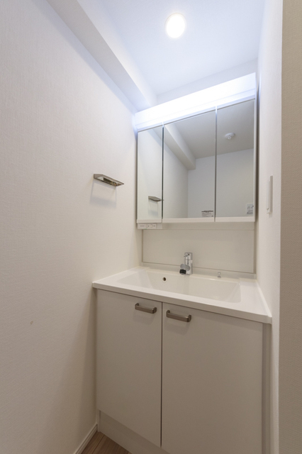 洗面設備　※写真は同タイプ住戸です。