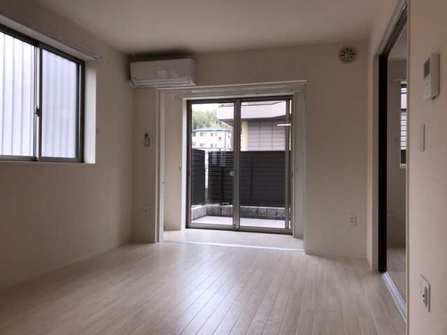 居室・リビング　リビング