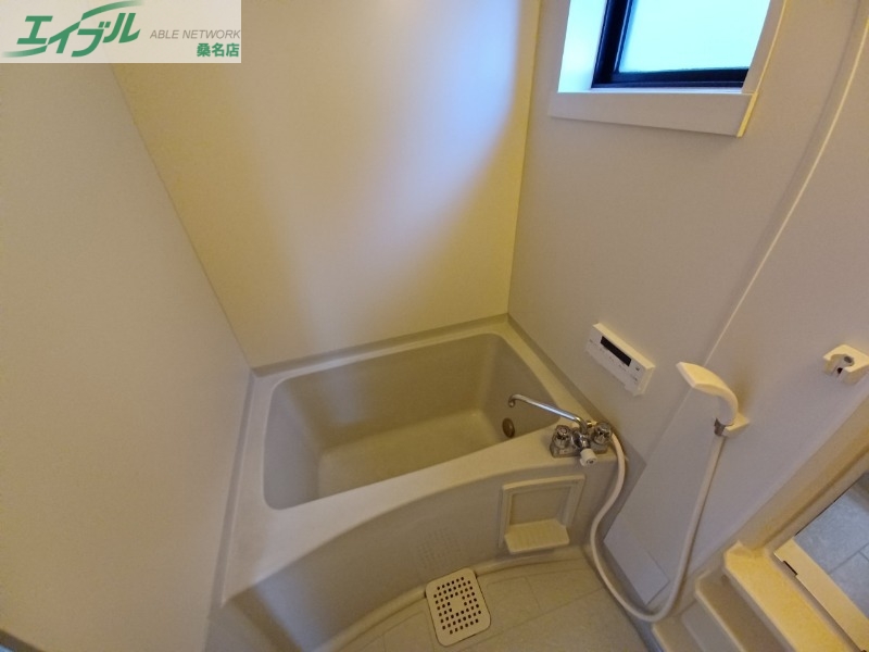 バス・シャワールーム　同物件、別部屋の写真です