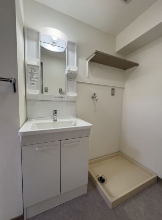 洗面設備　※別室参考写真です。