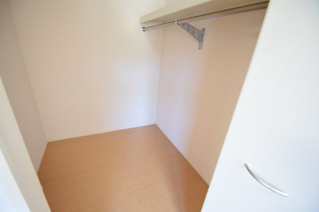 収納　ウォーキングクローゼット
