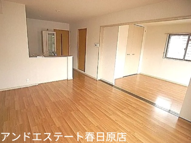 居室・リビング　オールフローリング