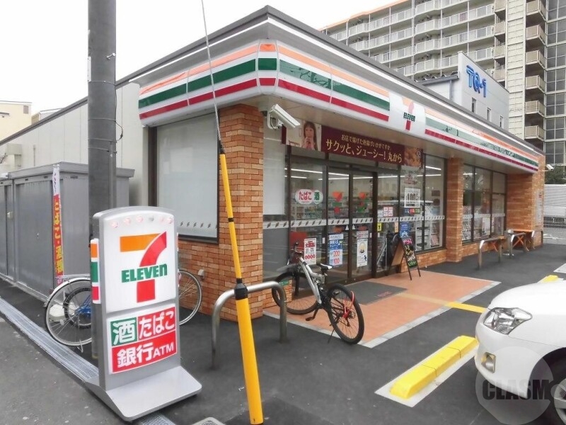 コンビニ　セブンイレブン大阪三国本町２丁目店（コンビニ）まで218m
