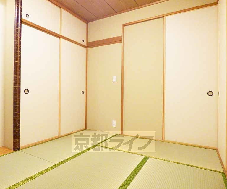 居室・リビング　落ち着く和室です。