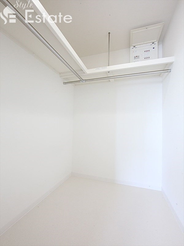 収納　ウォークインクローゼット