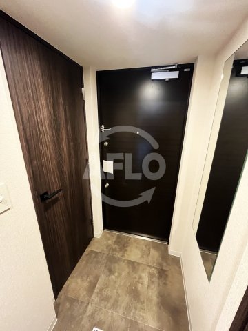 玄関　コンフォリア・リヴ博労町一丁目Q　玄関