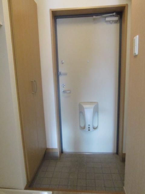 玄関　タウンハウジング府中店まで★